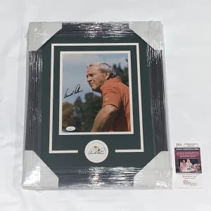 ARNOLD PALMER SIGNED CUSTOM FRAMED 8X10 PHOTO LEGEND JSA COA