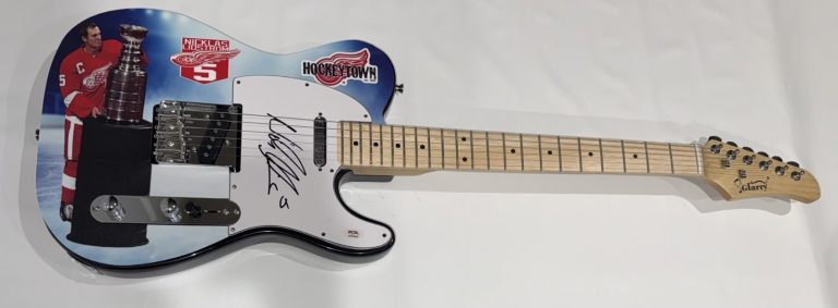 NICKLAS LIDSTROM SIGNED CUSTOM DETROIT RED WINGS ELECTRIC GUITAR PSA COA