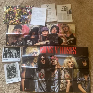 Guns & Roses Original Appetite For Destruction Promo Press Kit W/ Posters Photos