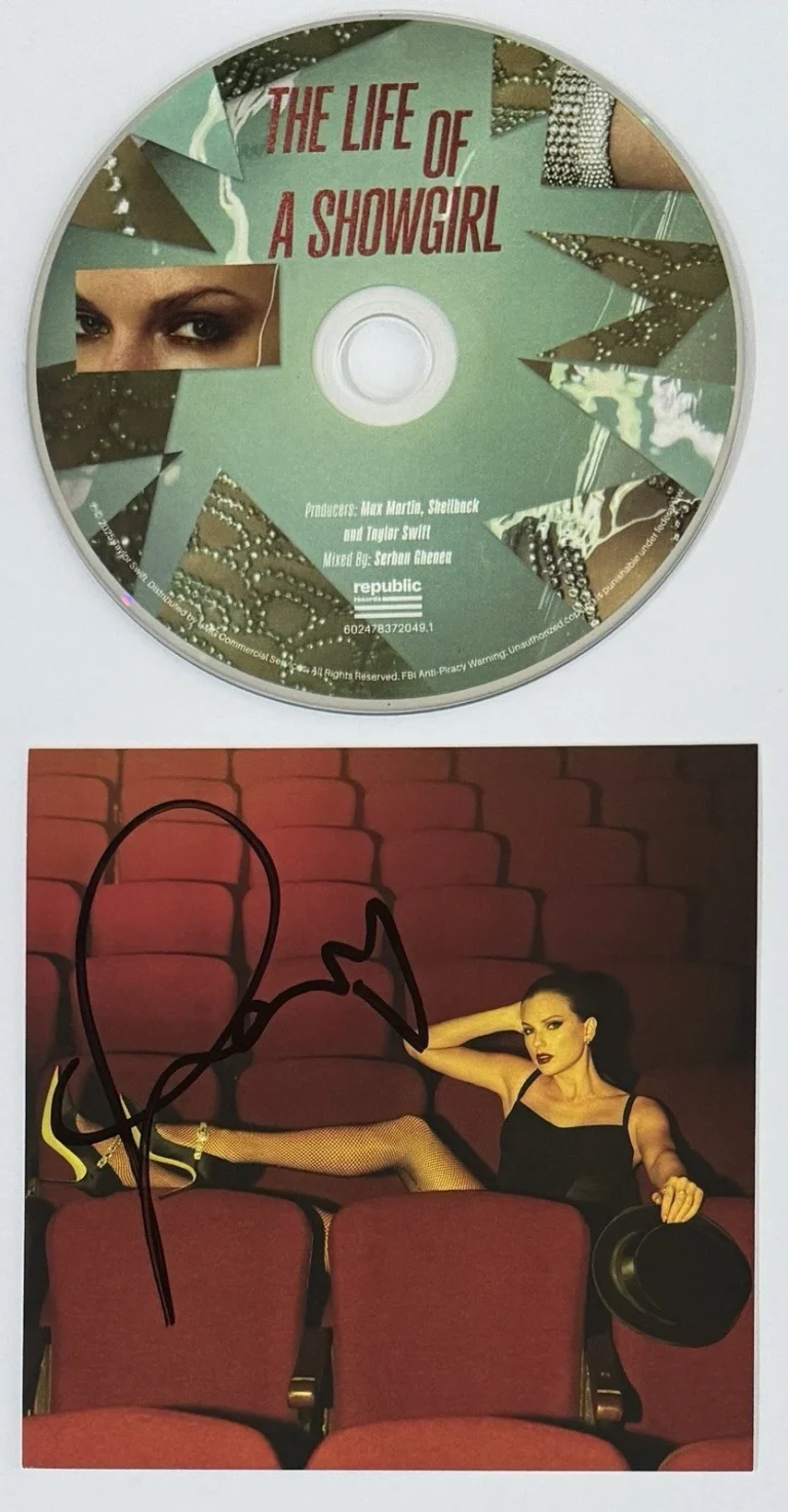 SIGNED W/ HEART TAYLOR SWIFT LIFE OF A SHOWGIRL PICTURE #4 & CD PSA DNA COA AUTO