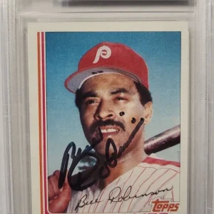 1982 TOPPS TRADED BILL ROBINSON #100 PHILLIES AUTHENTIC AUTO CERTIFIED BECKETT
