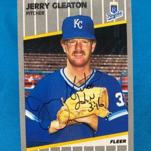 1989 FLEER JERRY DON CLEATON KANSAS CITY ROYALS SIGNED AUTO CARD #282 W/COA
