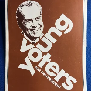 VINTAGE 1972 RICHARD NIXON YOUNG VOTERS FOR THE PRESIDENT MAILER MAGAZINE *