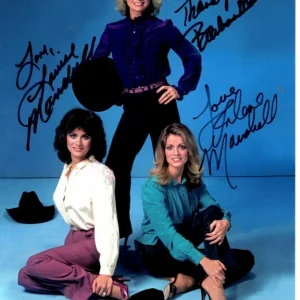 BARABARA, LOUISE and IRLENE MANDRELL signed autographed 8x10 photo