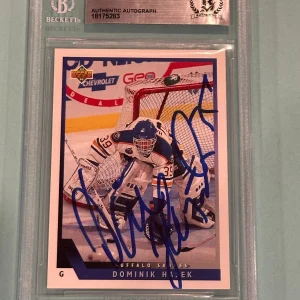 DOMINIK HASEK Signed 1993-94 UPPER DECK Card #387 Beckett BAS