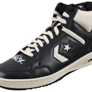 Lakers Magic Johnson Signed Left Black & White Converse Weapon Shoe  BAS Wit 1