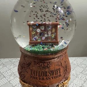 Taylor Swift The Eras Tour Acoustic Piano Snow Globe Snowglobe SHIPS TODAY NEW