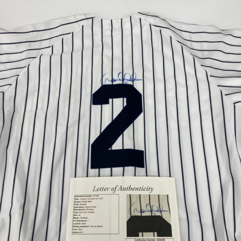 Derek Jeter Signed New York Yankees Rawlings Authentic Jersey JSA COA