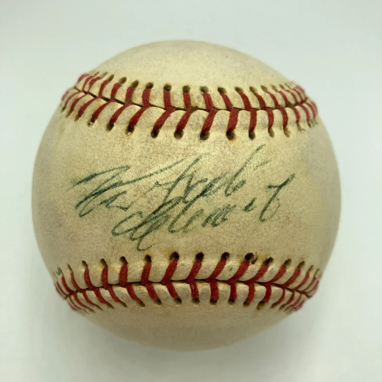 Roberto Clemente Sweet Spot Signed Baseball Beckett COA