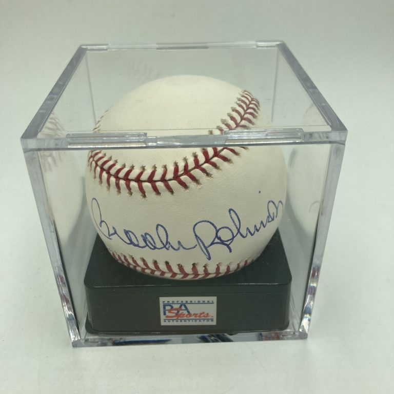 Brooks Robinson Signed Major League Baseball PSA DNA Graded 10 GEM MINT