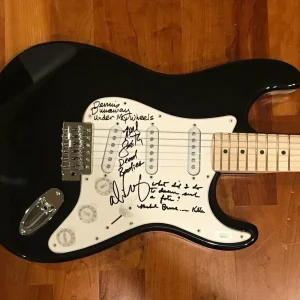 * ALICE COOPER BAND * signed electric guitar *DUNAWAY, SMITH, BRUCE* JSA PROOF 2