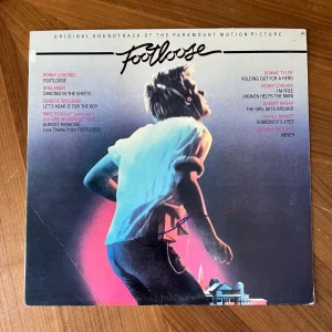 * KEVIN BACON * signed soundtrack album * FOOTLOOSE * COA * 1