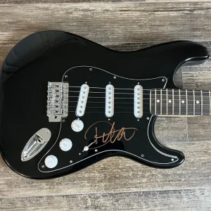 * DITA VON TEESE * signed electric guitar * QUEEN OF BURLESQUE * 1