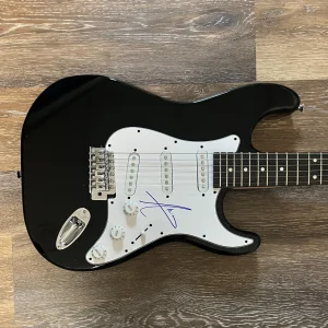 * AKON * signed electric guitar * SMACK THAT * 2