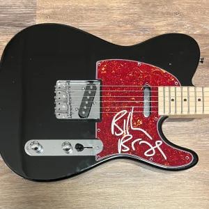 * BILLY BRAGG * signed guitar * BETWEEN THE WARS * 1