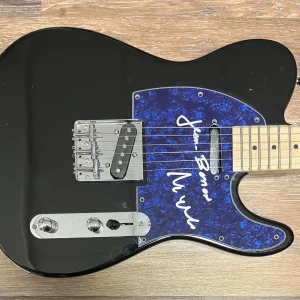 * AIR * signed guitar * FRENCH BAND * NICOLAS GODIN & JEAN-BENOIT DUNCKEL * 1