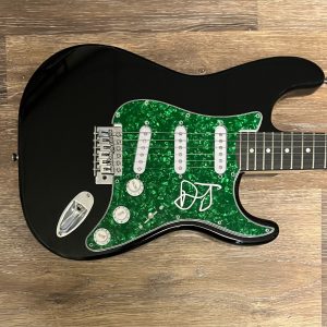 * DORA JAR * signed guitar * DORA JARKOWSKI * SHE LOVES ME *