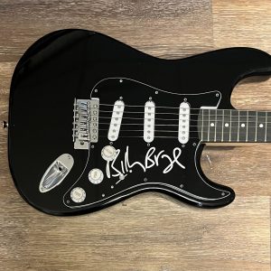 * BILLY BRAGG * signed guitar * BETWEEN THE WARS *