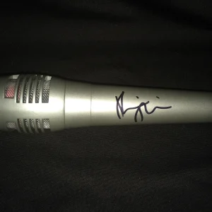 Robin Thicke Signed Microphone "Blurred Lines" Star COA