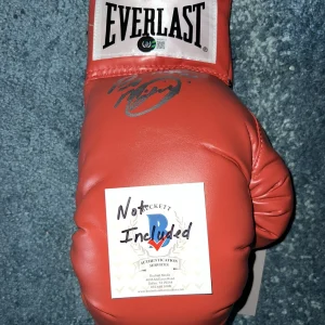 Paulie Malignaggi Signed Everlast Boxing Glove Champ Magic Man Beckett