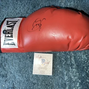 Roy Jones Jr Signed Everlast Boxing Glove The Champ Hall Of Fame Beckett