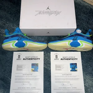Luka Doncic Signed Shoes Air Jordan 36 Size 11 Dallas Mavericks Star Beckett LOA
