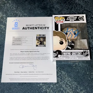 Wayne Gretzky Signed Official Los Angeles Kings Funko Pop The Great One Beckett