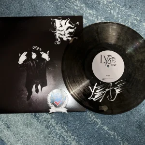 Y.E.A.T Signed Lyfe Vinyl Disc Rap Superstar Legend Beckett