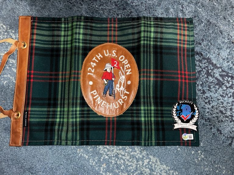 BRYSON DECHAMBEAU SIGNED OFFICIAL SEAMUS 2024 US OPEN FLAG PINEHURST BECKETT COLLECTIBLE MEMORABILIA