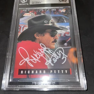 Richard Petty Signed 1995 Finish Line Card Beckett Encap