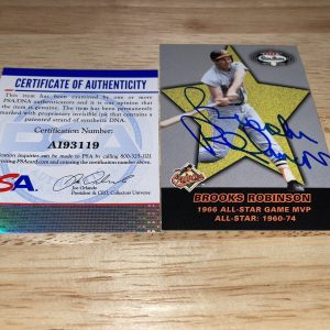 Brooks Robinson Signed Trading Card Baltimore Orioles HOF PSA/DNA #4
