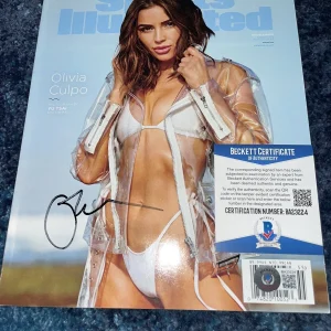 Olivia Culpo Signed SI Sports Illustrated Swimsuit Edition Full Mag Beckett #2