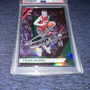 Tyler Herro Signed 2019 Chronicles Recon Rookie Trading Card RC Heat PSA/DNA