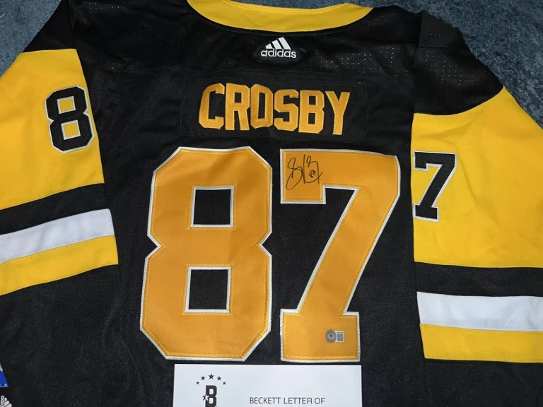 Sidney Crosby Signed Pittsburg Penguins Jersey Stanley Cup Champion Beckett #2