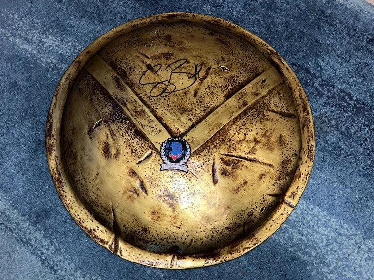 Gerard Butler Signed Full Size “300” Shield King Leonidas This Is Sparta Beckett