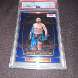 Alexander Volkanovski Signed 2022 Panini Select Blue Prizm UFC Card PSA/DNA