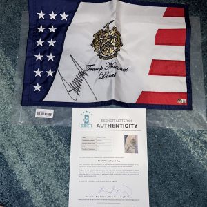 Donald Trump Signed Official Trump National Doral Pin Flag 45 President Beckett