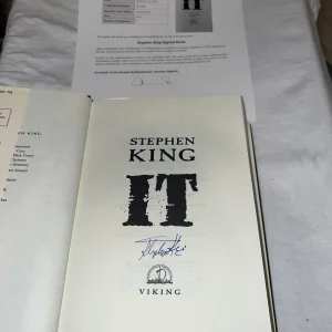 Stephen King Signed 1st Edition, 1 Printing IT Book Viking 1986 Beckett