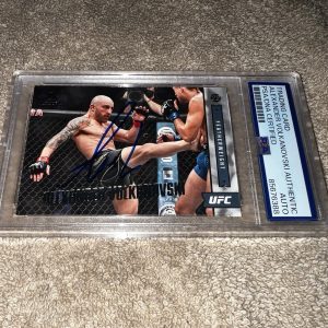 Alexander Volkanovski Signed 2022 Chronicles Trading Card Champ PSA/DNA #2
