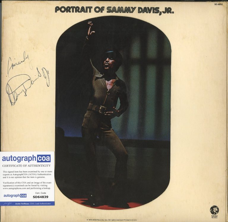 Sammy Davis Jr signed Portrait Vinyl Record ACOA