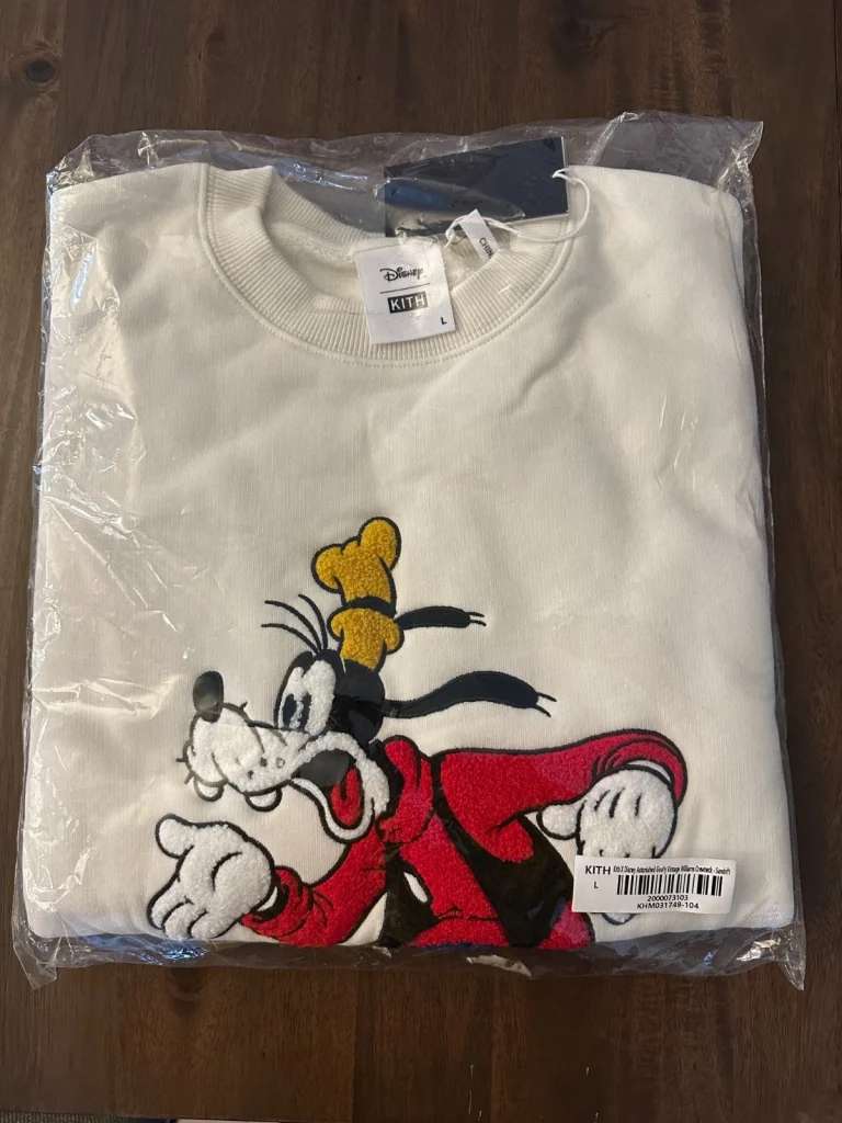 KITH FOR MICKEY AND FRIENDS GOOFY DISNEY CREWNECK SWEATER SIZE L LARGE NWT NEW