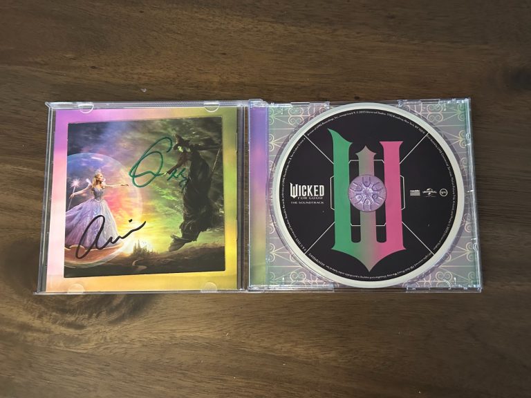ARIANA GRANDE CYNTHIA ERIVO WICKED FOR GOOD SIGNED CD ART CARD AUTOGRAPH AUTO