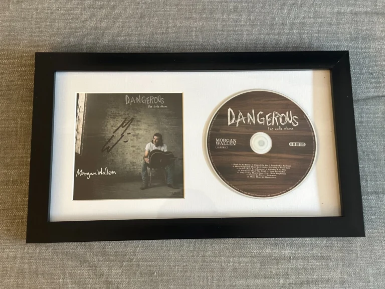 MORGAN WALLEN SIGNED 