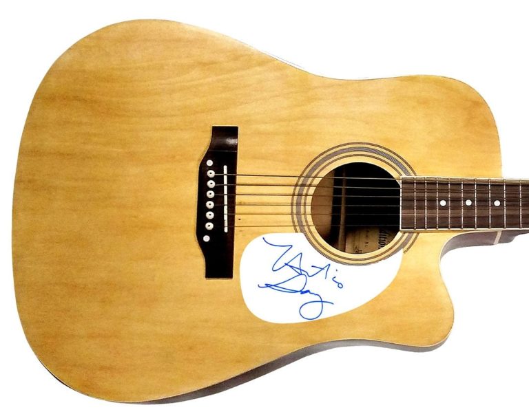 Saturday Night Live Horatio Sanz Autographed Acoustic Guitar