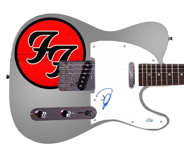 Foo Fighters Dave Grohl Signed  Autographed Custom Graphics Photo Guitar ACOA