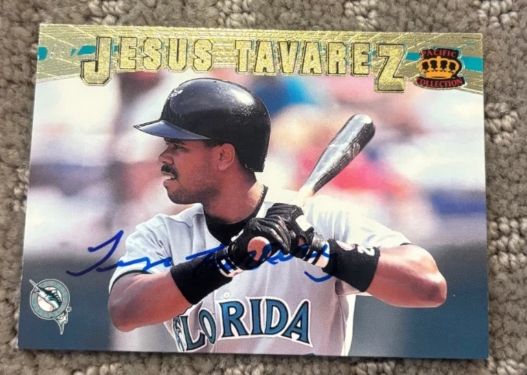 1997 Pacific Crown Collection Jesus Tavarez signed autographe #308 Miami Marlins