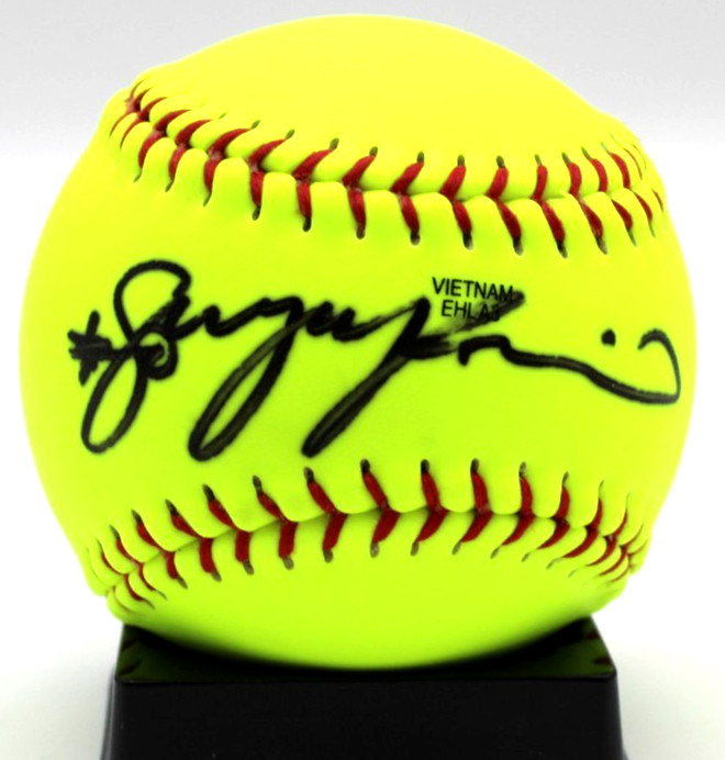 Megan Faraimo Signed UCLA USA Talons Softball w/Beckett BAS COA BV13368