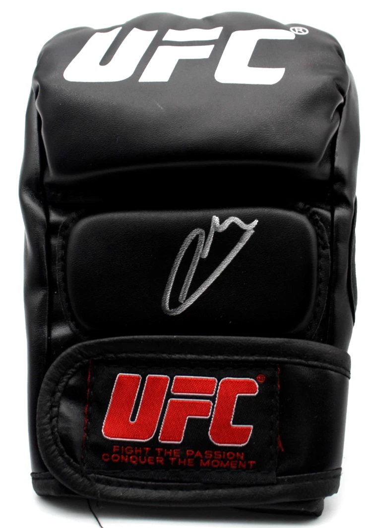 Lerone Murphy Signed UFC Training Glove MMA w/Beckett COA BAS BT56296