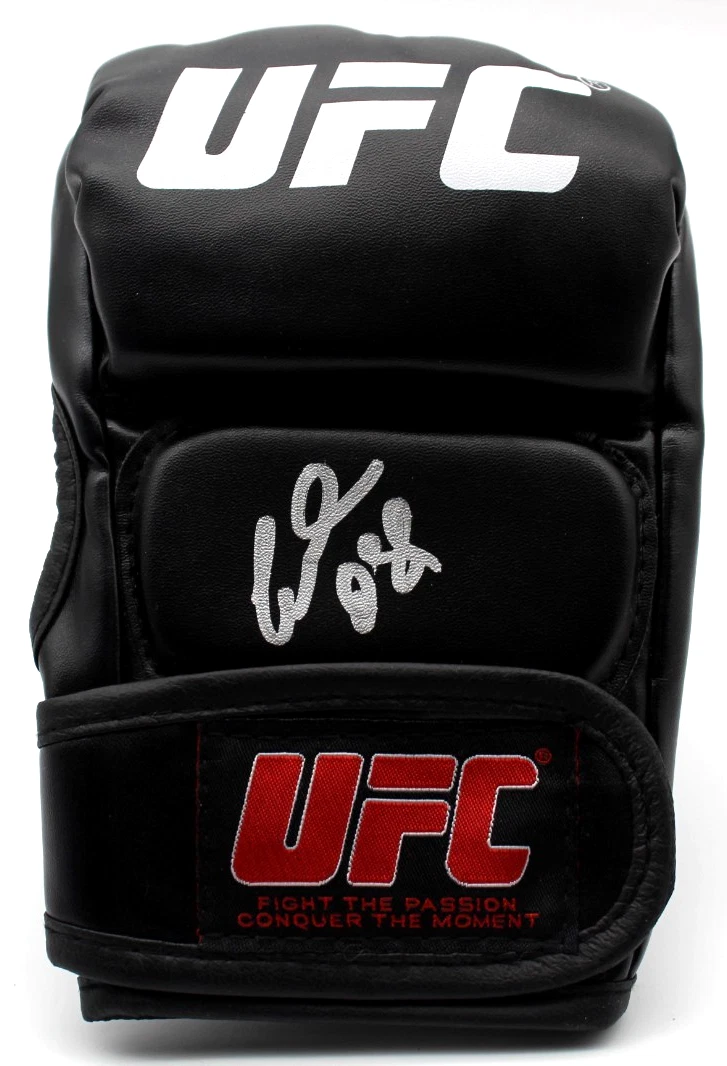 Carlos Ferreira Signed UFC Training Glove MMA w/Beckett COA BAS BT56334