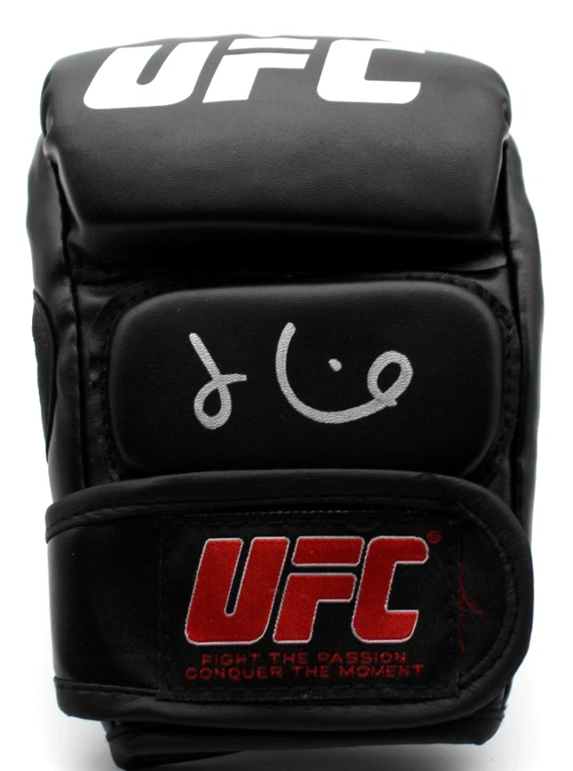 Jon Anik Signed UFC Training Glove MMA w/Beckett COA BAS BT56308